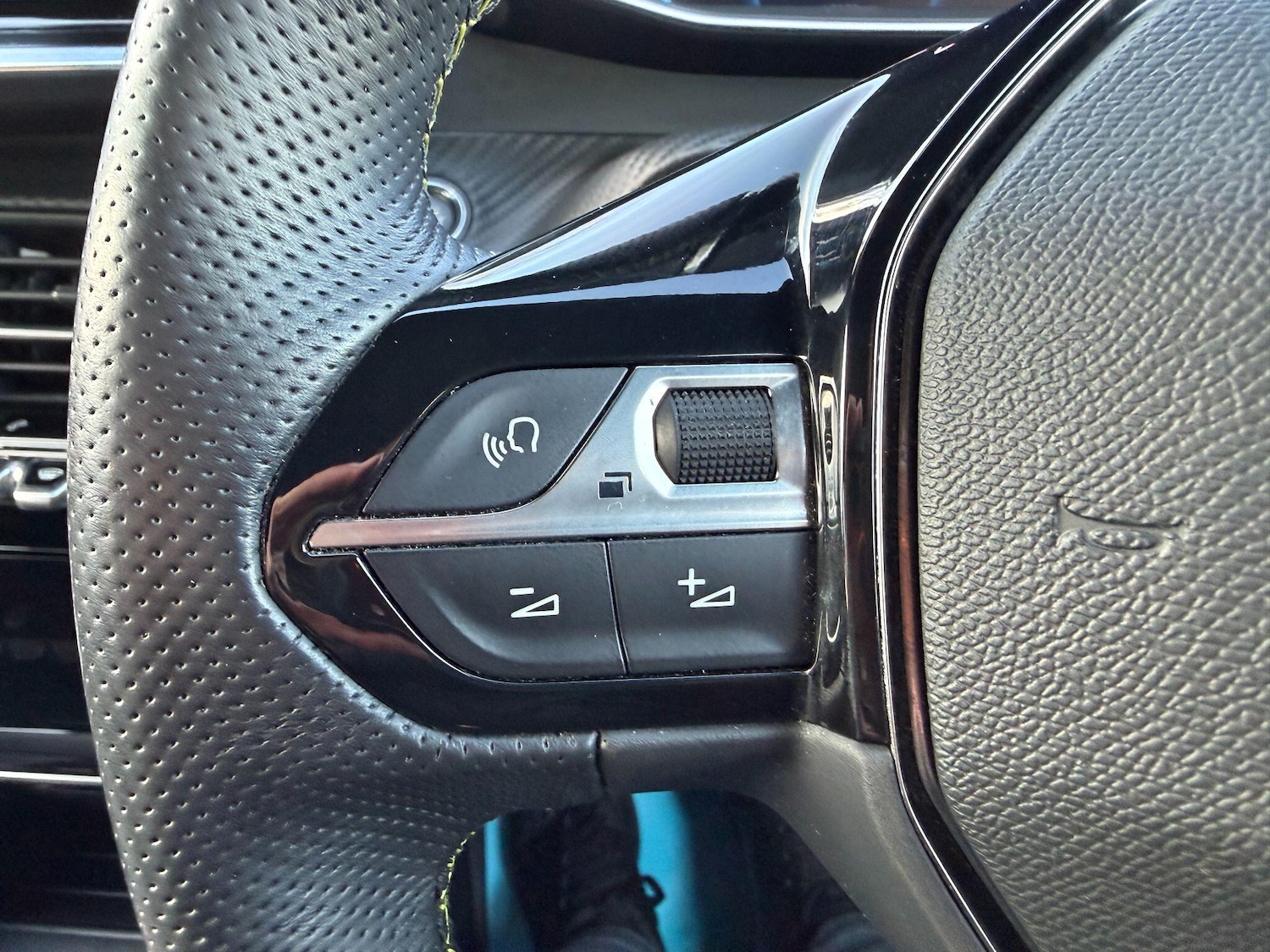 Used Peugeot 208 2020 for sale - 76936738: Photo 28