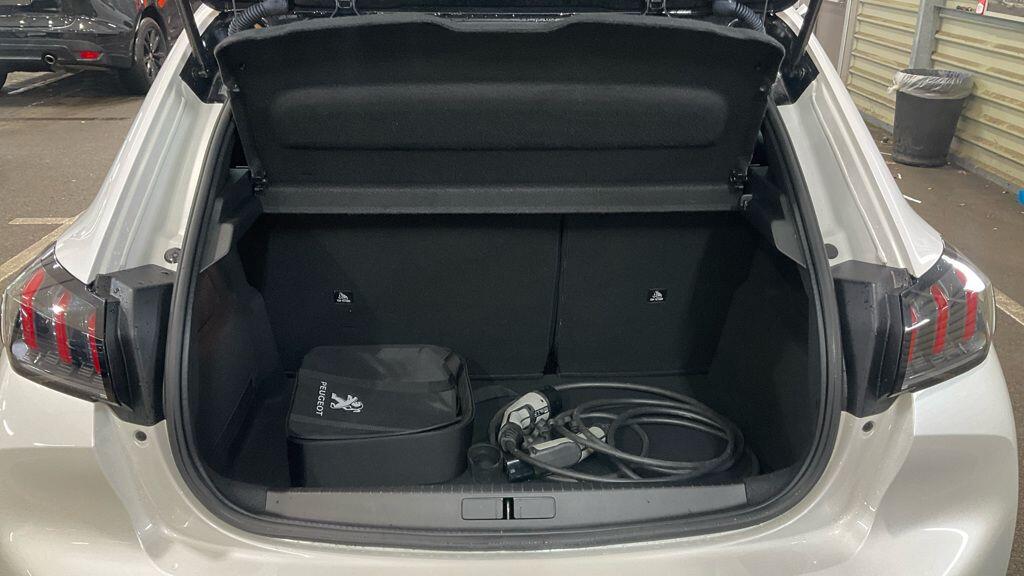 Used Peugeot 208 2022 for sale - 77074503: Photo 7