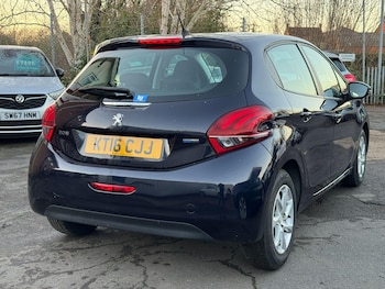 Used Peugeot 208 2016 for sale - 76994831: Photo