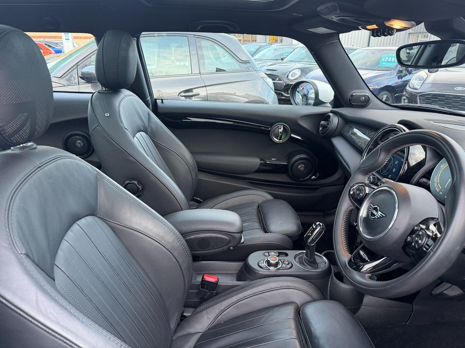 Used MINI Hatch 2020 for sale - 77387370: Photo 9