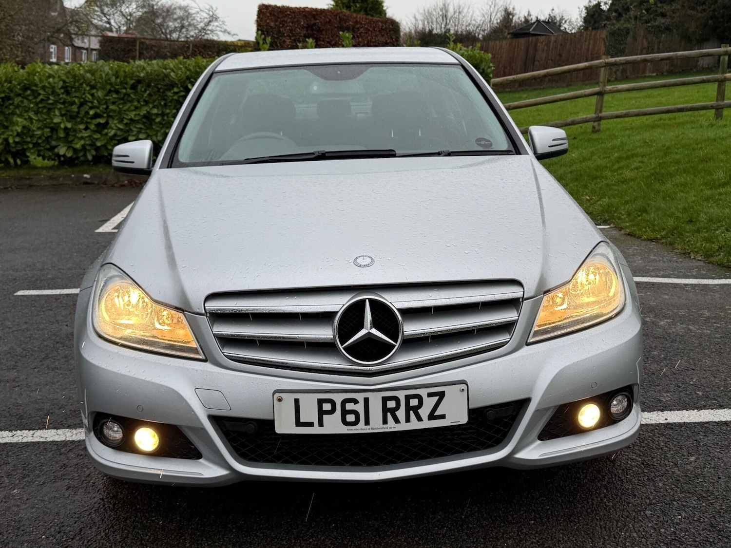 Used Mercedes-Benz C Class 2012 for sale - 76780565: Photo 2