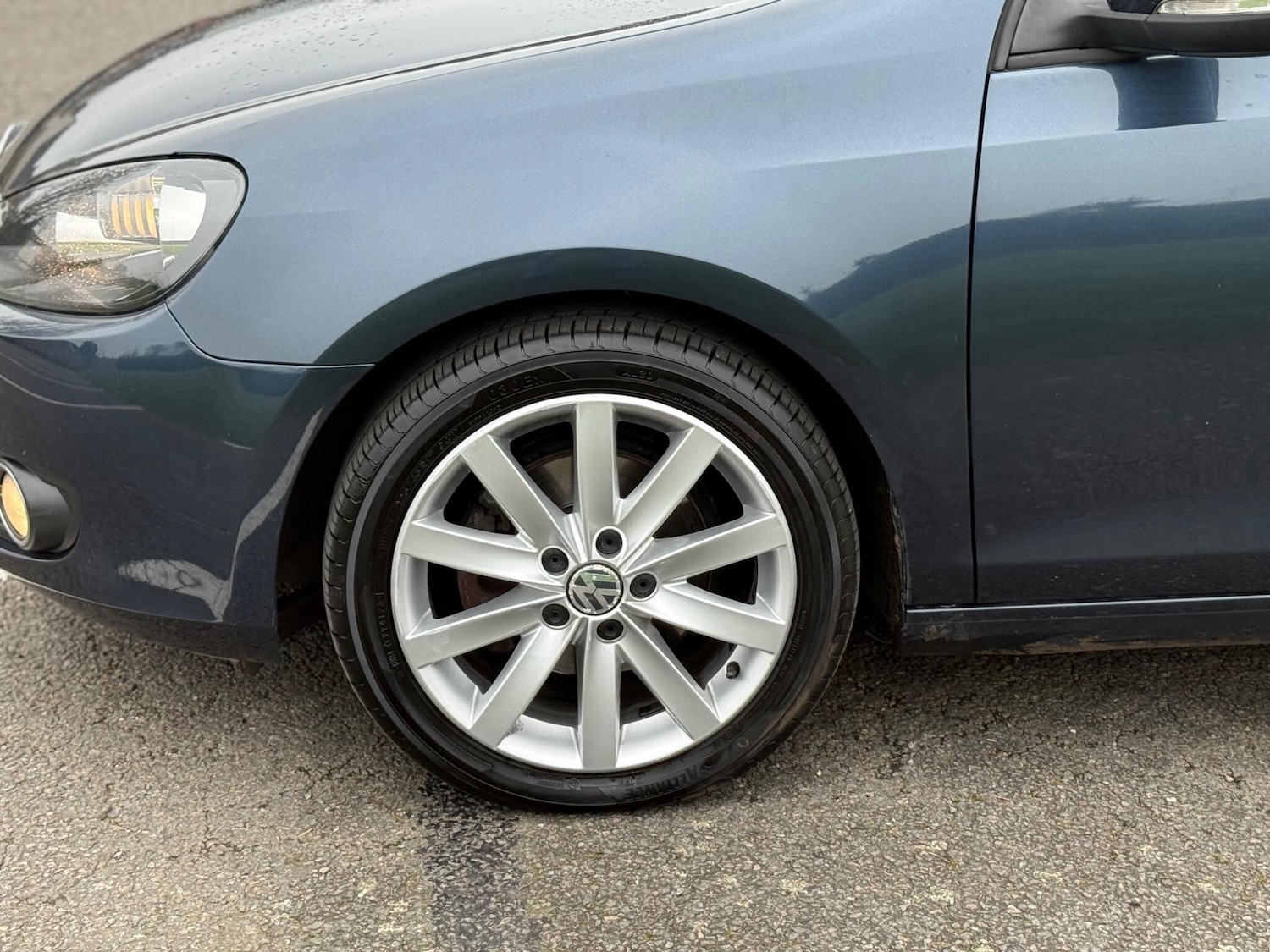 Used Volkswagen Golf 2011 for sale - 77970073: Photo 24