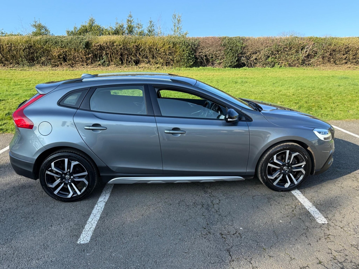 Used Volvo V40 Cross Country for sale - 77753716: Photo 14