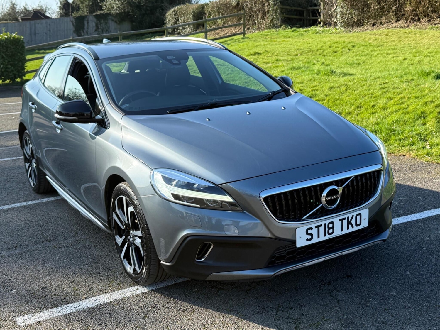Used Volvo V40 Cross Country for sale - 77753716: Photo 2