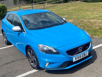 Used Volvo V40 2015 for sale - 75463745: Photo
