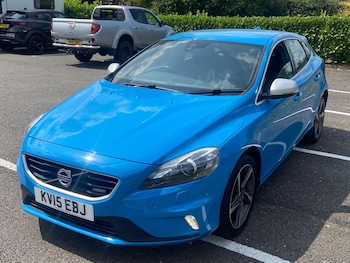 Used Volvo V40 2015 for sale - 75463745: Photo