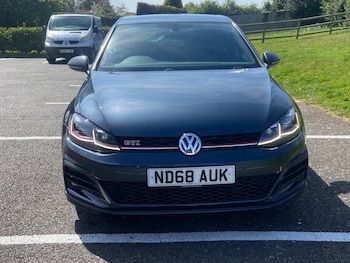 Used Volkswagen Golf 2018 for sale - 75290584: Photo