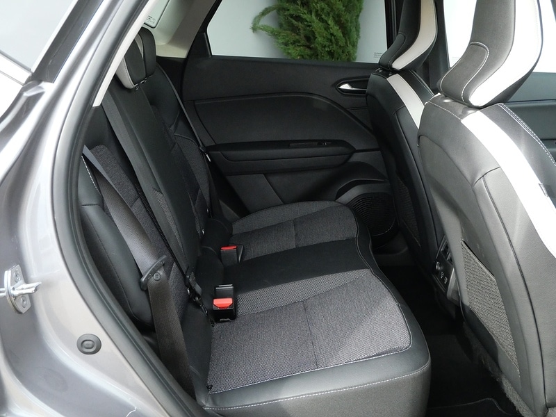 Used Renault Captur 2021 for sale - 76686800: Photo 22