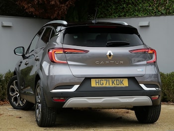Used Renault Captur 2021 for sale - 76686800: Photo