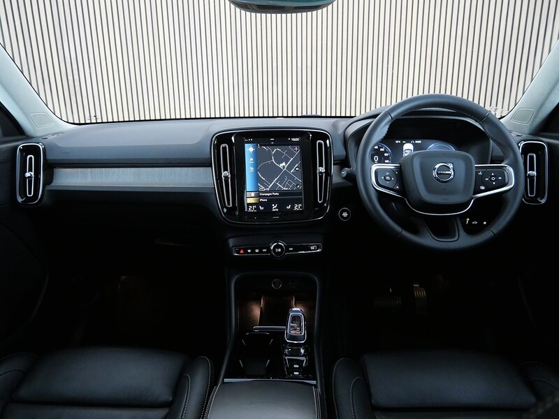 Used Volvo XC40 2022 for sale - 77840637: Photo 33