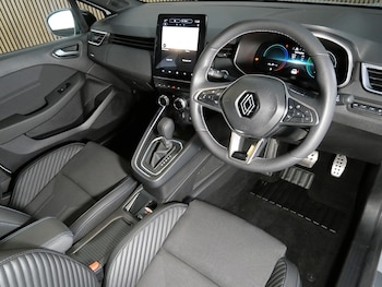 Used Renault Clio 2024 for sale - 79450588: Photo