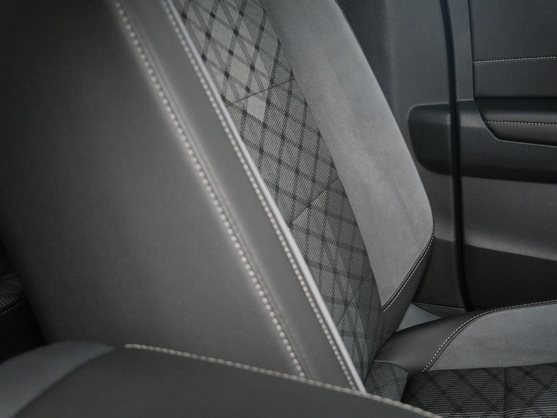 Used Volkswagen T-Roc 2023 for sale - 77276913: Photo 14