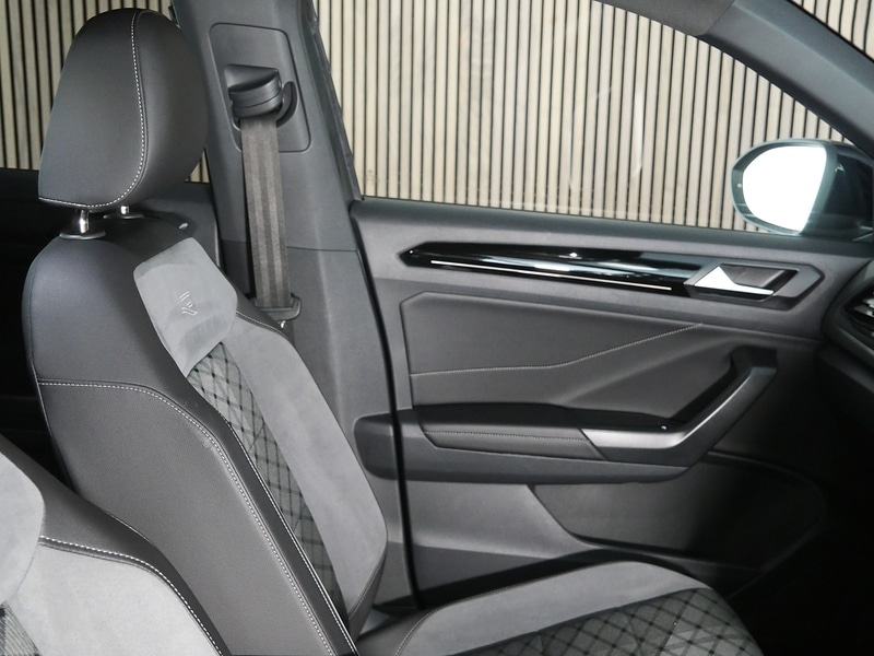 Used Volkswagen T-Roc 2023 for sale - 77276913: Photo 16