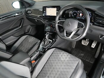 Used Volkswagen T-Roc 2023 for sale - 77276913: Photo