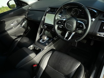 Used Jaguar E-Pace 2021 for sale - 76707308: Photo