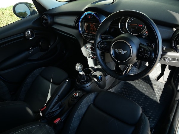 Used MINI Hatch 2017 for sale - 76292203: Photo 3