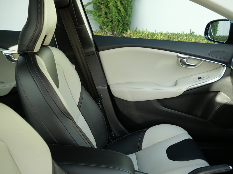 Used Volvo V40 Cross Country 2016 for sale - 76798879: Photo 17