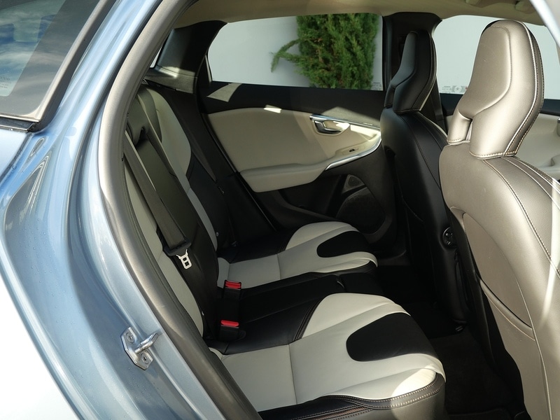 Used Volvo V40 Cross Country 2016 for sale - 76798879: Photo 20