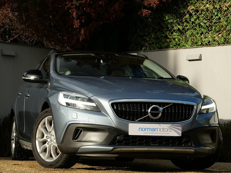 Used Volvo V40 Cross Country 2016 for sale - 76798879: Photo 5