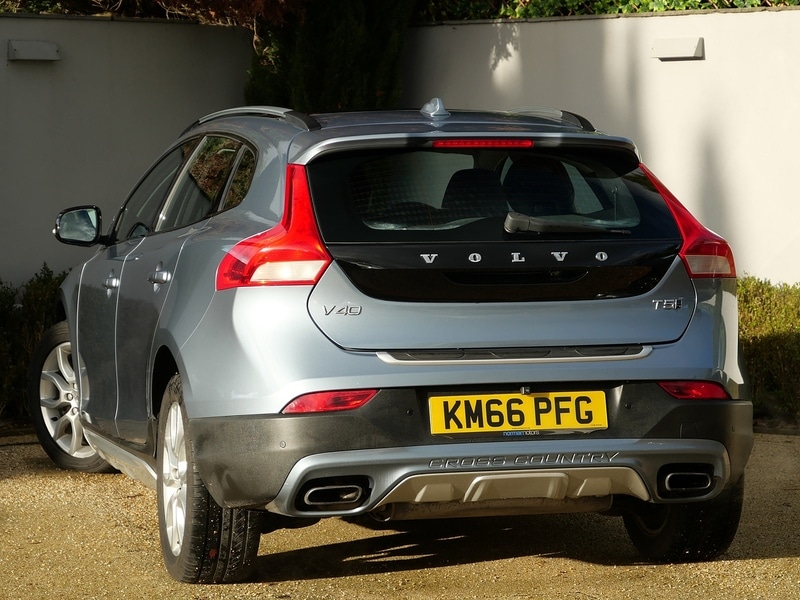 Used Volvo V40 Cross Country 2016 for sale - 76798879: Photo 9