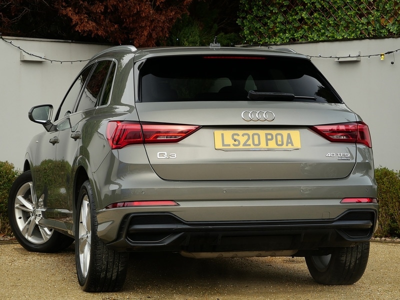 Used Audi Q3 2020 for sale - 76962847: Photo 2
