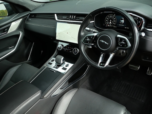 Used Jaguar F-Pace 2022 for sale - 75704336: Photo 3