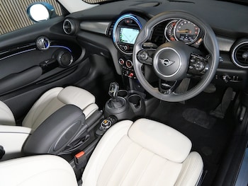 Used MINI Hatch 2019 for sale - 79370187: Photo
