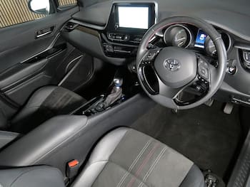 Used Toyota C-HR 2023 for sale - 79667500: Photo