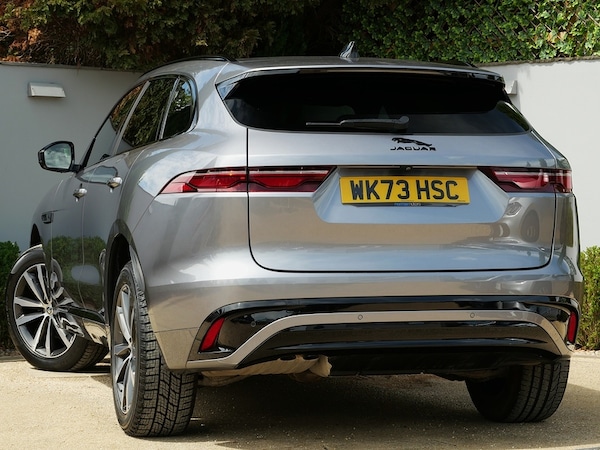 Used Jaguar F-Pace 2023 for sale - 75265301: Photo 2