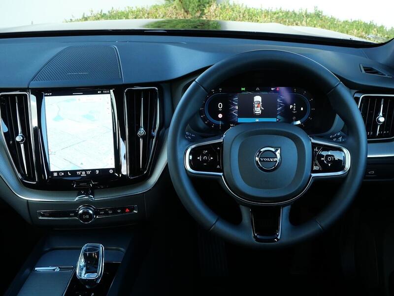 Used Volvo XC60 2023 for sale - 76454835: Photo 16