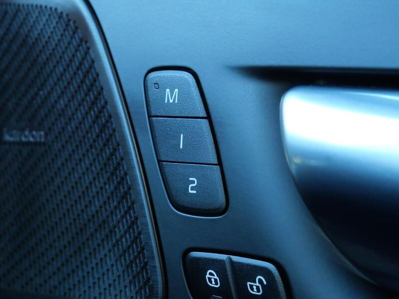 Used Volvo XC60 2023 for sale - 76454835: Photo 29