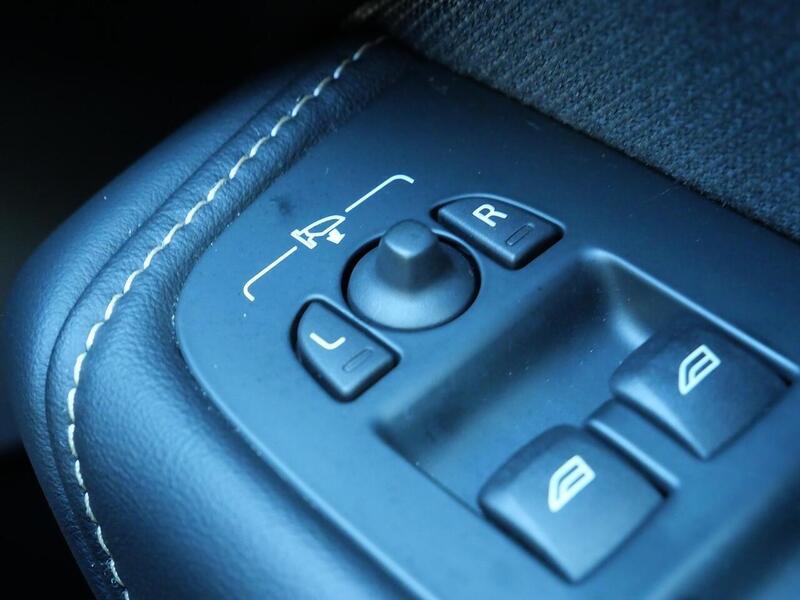 Used Volvo XC60 2023 for sale - 76454835: Photo 31