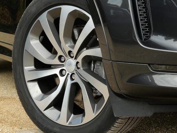 Used Land Rover Discovery Sport 2023 for sale - 76133042: Photo 11