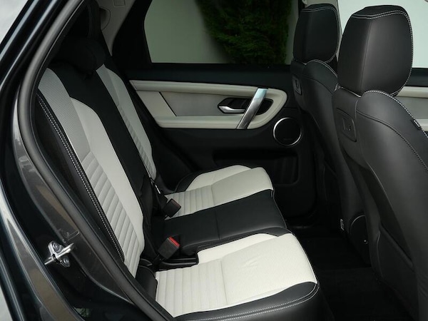 Used Land Rover Discovery Sport 2023 for sale - 76133042: Photo 23