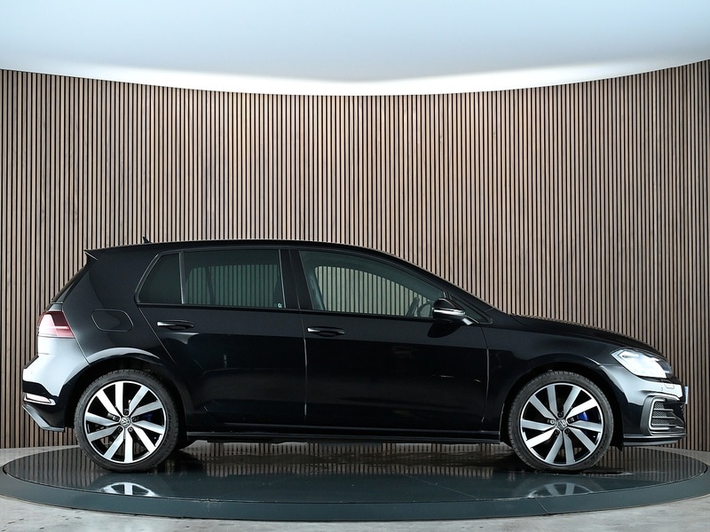 Used Volkswagen Golf 2017 for sale - 77920928: Photo 11