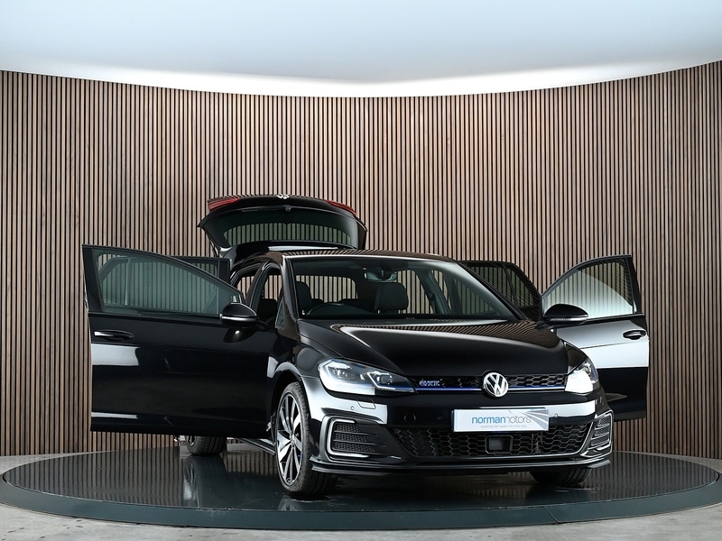 Used Volkswagen Golf 2017 for sale - 77920928: Photo 14