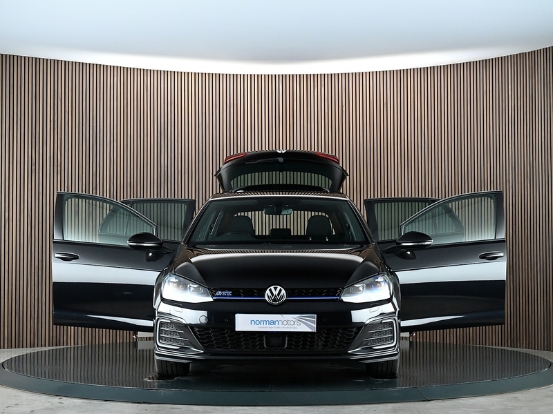 Used Volkswagen Golf 2017 for sale - 77920928: Photo 15