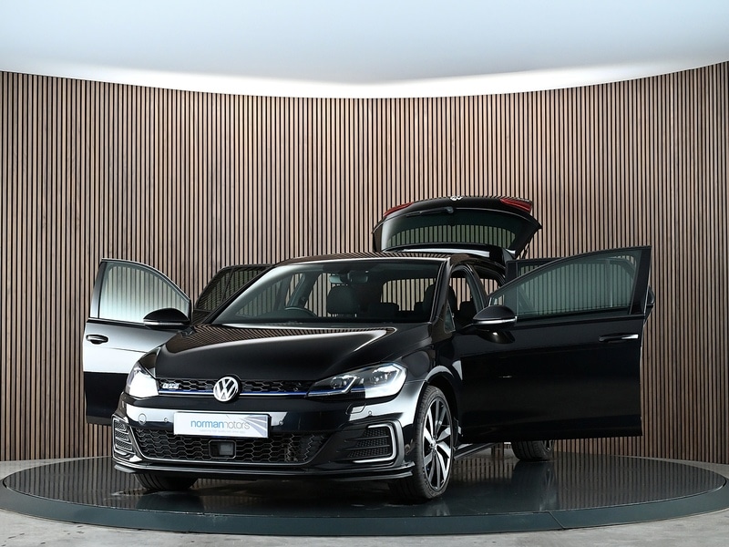 Used Volkswagen Golf 2017 for sale - 77920928: Photo 16