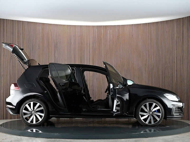 Used Volkswagen Golf 2017 for sale - 77920928: Photo 20