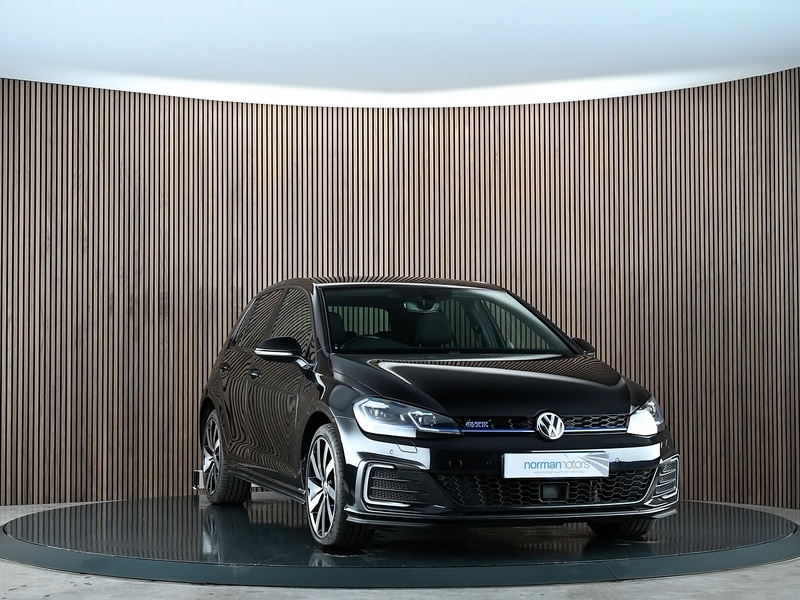 Used Volkswagen Golf 2017 for sale - 77920928: Photo 5