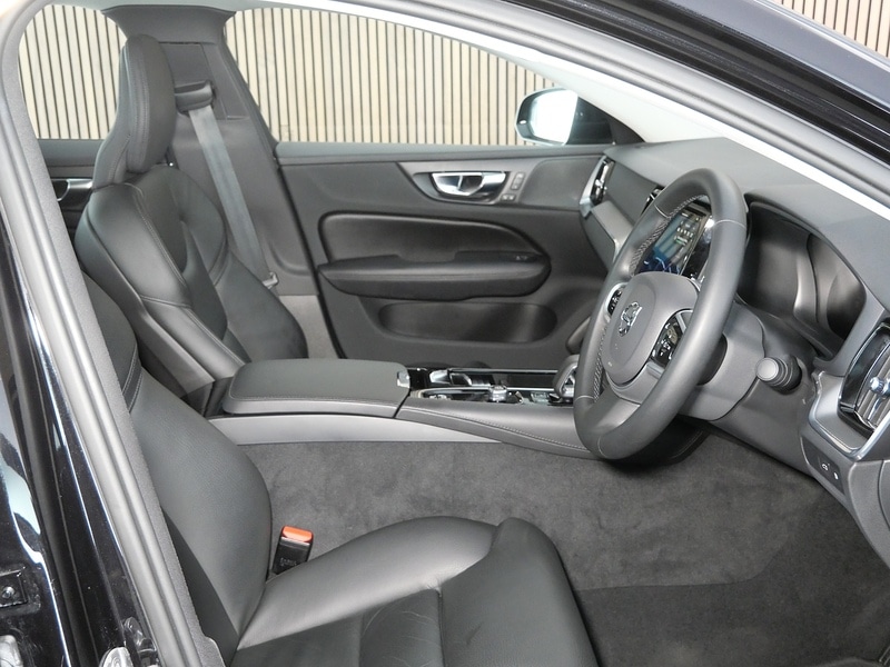 Used Volvo S60 2022 for sale - 77990192: Photo 32