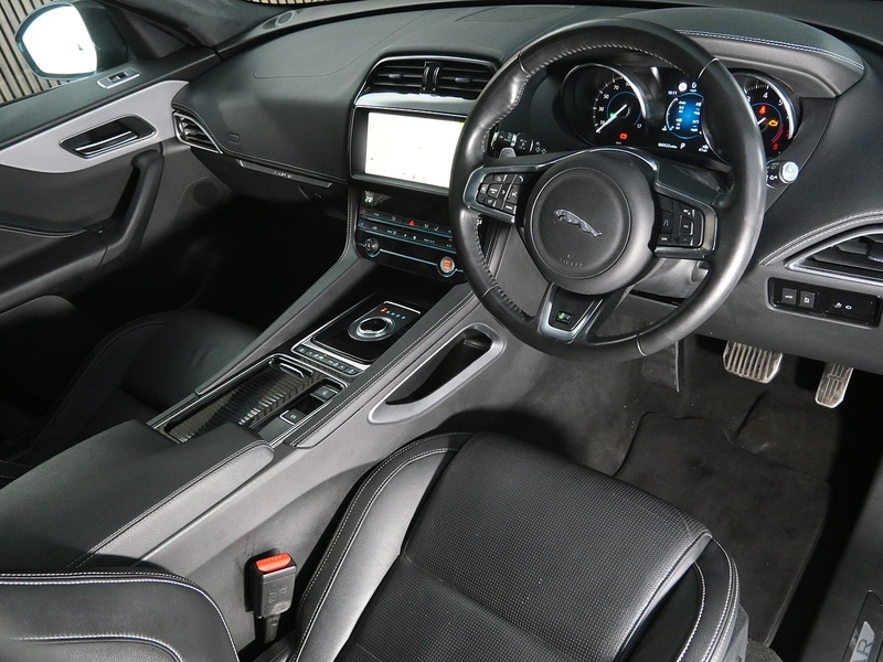 Used Jaguar F-Pace 2018 for sale - 77328800: Photo 3
