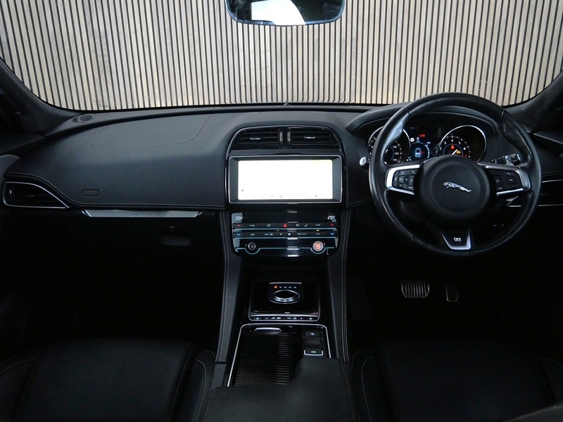 Used Jaguar F-Pace 2018 for sale - 77328800: Photo 31