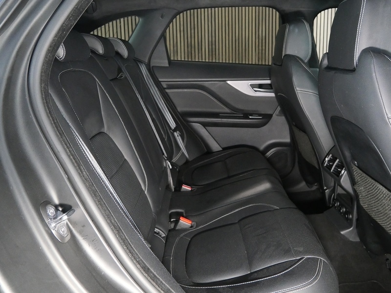 Used Jaguar F-Pace 2018 for sale - 77328800: Photo 32