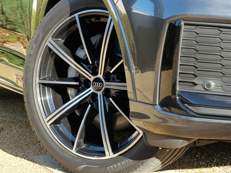 Used Audi Q7 2021 for sale - 76353010: Photo 10