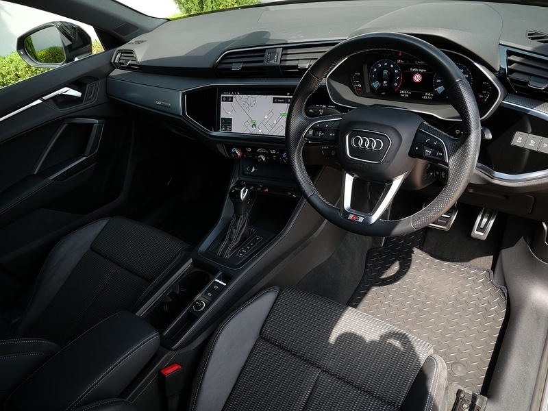 Used Audi Q3 2021 for sale - 77118200: Photo 3