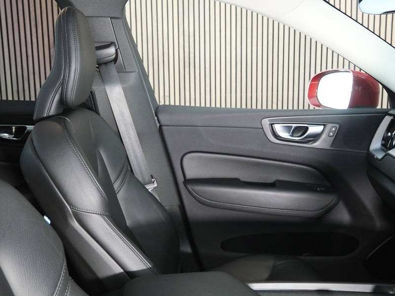 Used Volvo XC60 2021 for sale - 77288646: Photo 30