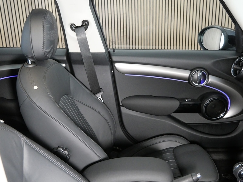 Used MINI Hatch 2021 for sale - 77937376: Photo 31