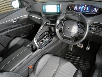 Used Peugeot 5008 2023 for sale - 79197797: Photo