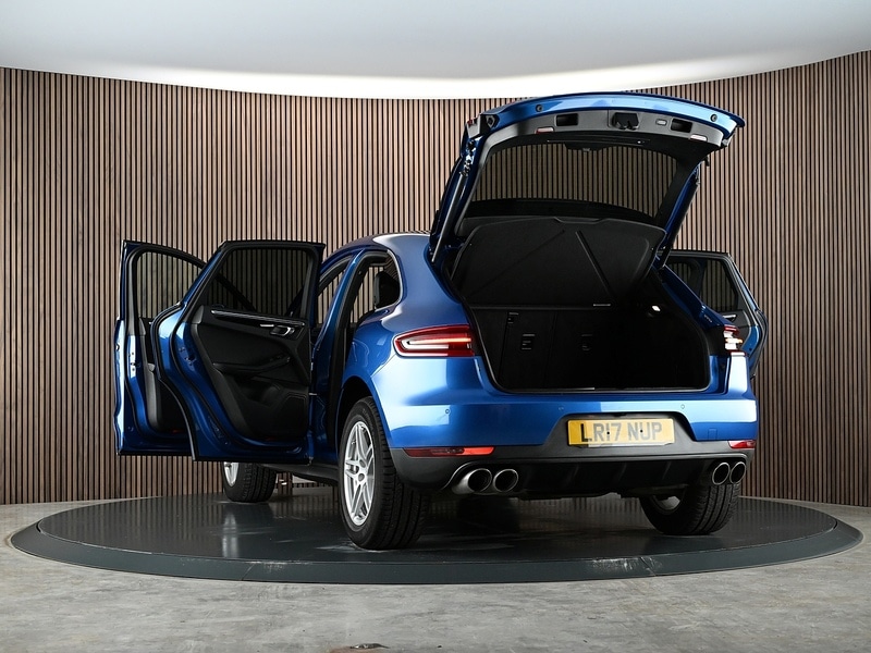 Used Porsche Macan 2017 for sale - 77840736: Photo 17